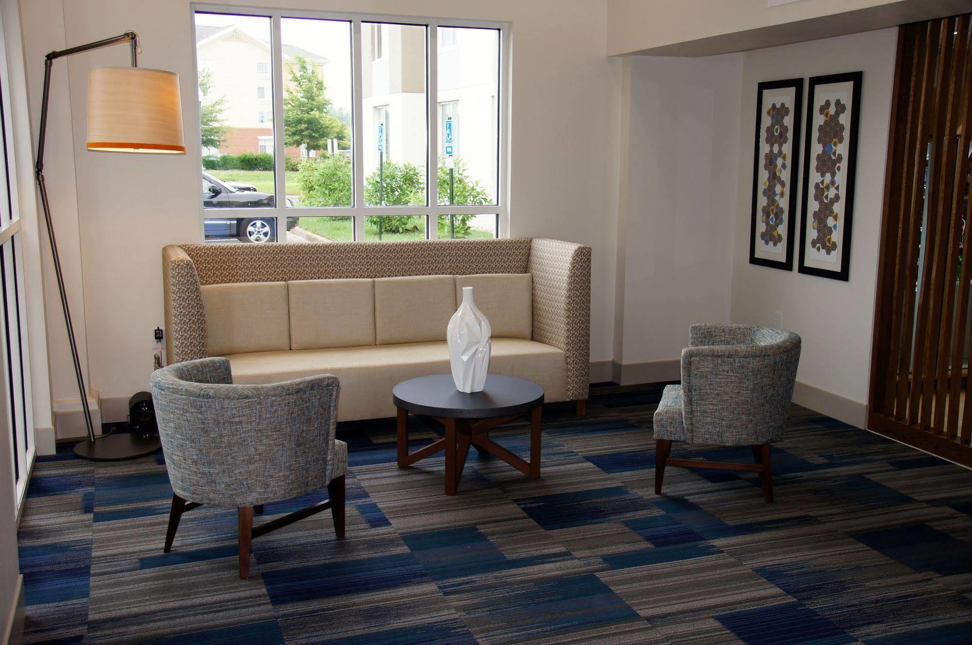 Holiday Inn Express Chesapeake - Norfolk By Ihg Exterior photo